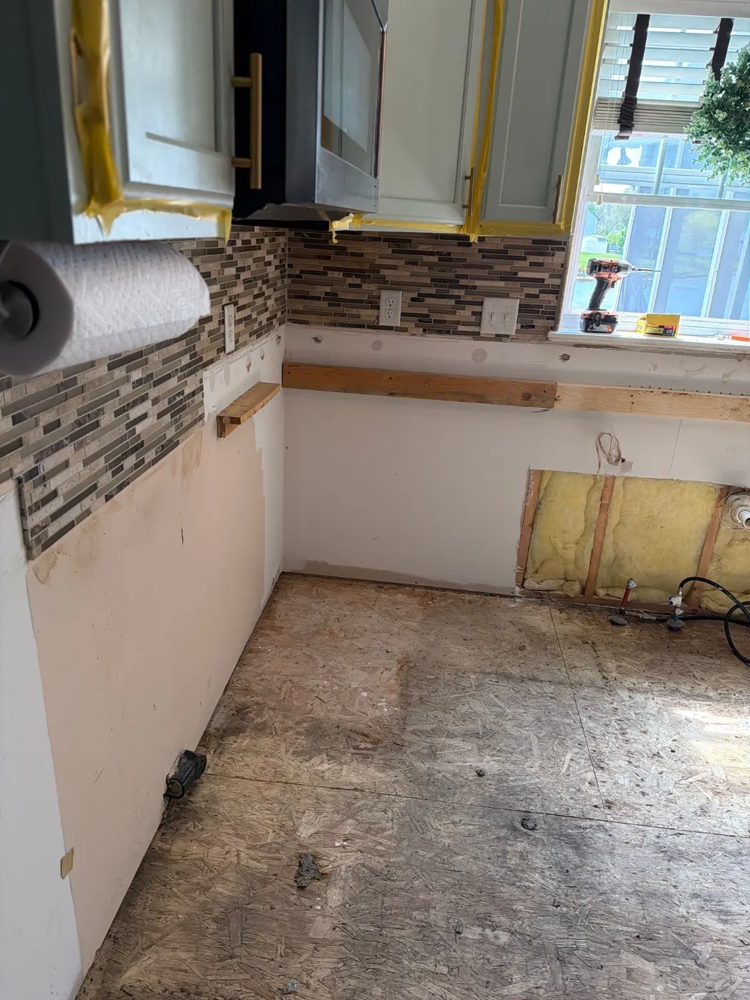 Containment setup for mold remediation in Cicero home