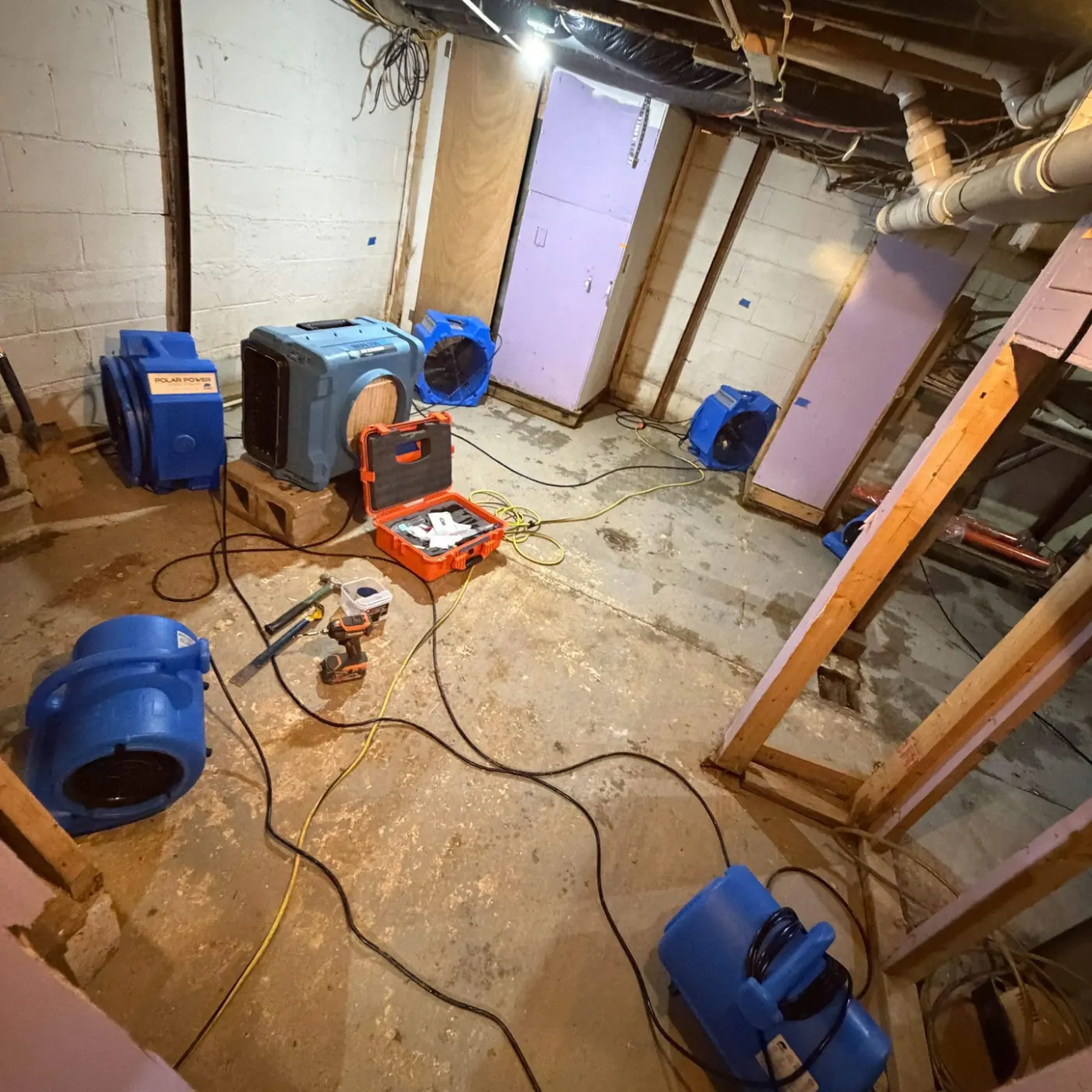 Large-scale water extraction in Cicero business space